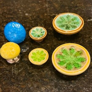 Ceramic Floral Accent Knobs  - Home Accents